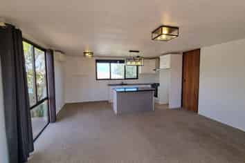 2/15 Cyril Cres, West Harbour