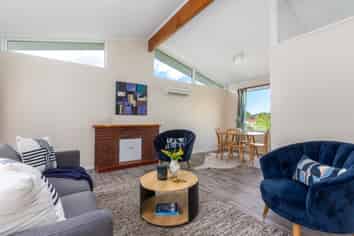 105 Parkvale Road, Karori