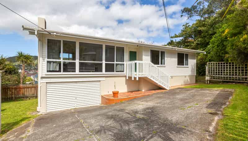 105 Parkvale Road, Karori