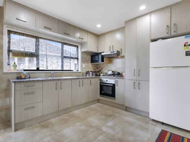 5 Lloyd Avenue, Papatoetoe