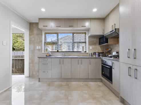 5 Lloyd Avenue, Papatoetoe