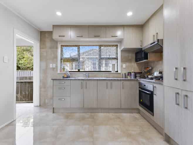 5 Lloyd Avenue, Papatoetoe