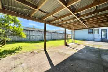 7 Marlene Avenue, Te Atatu South