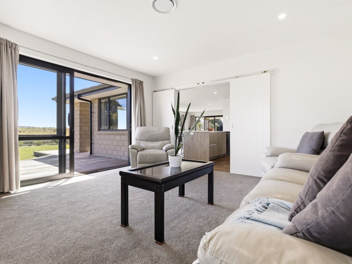 1 Glendas Way, Acacia Bay, Taupo, Central North Island - Photo 2