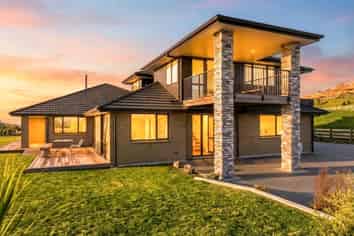 1 Glendas Way, Acacia Bay