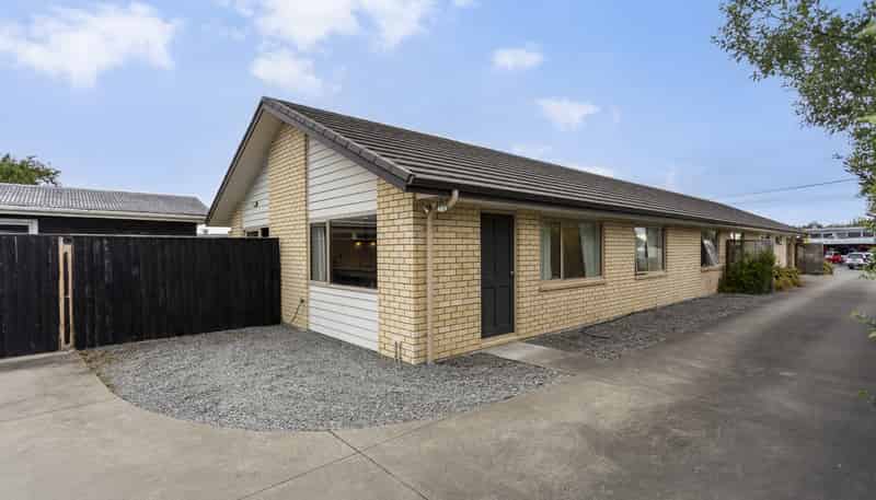 2/274  Burwood Road , Burwood