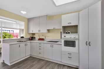 3/126 Stanmore Road, Linwood