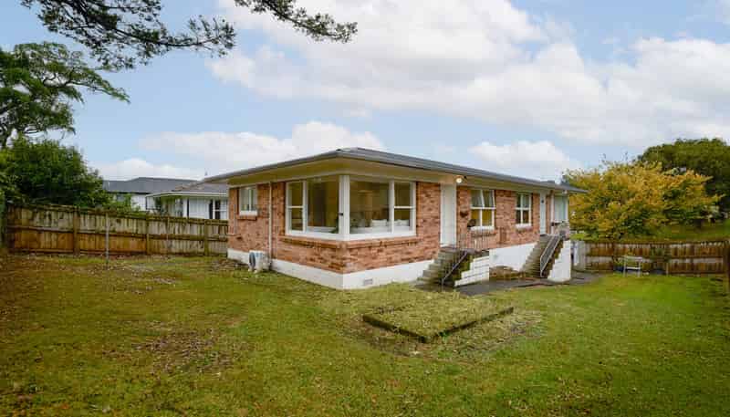 1/40 Cheval Drive, Totara Vale