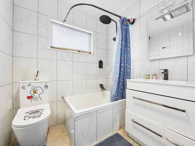 1/40 Cheval Drive, Totara Vale