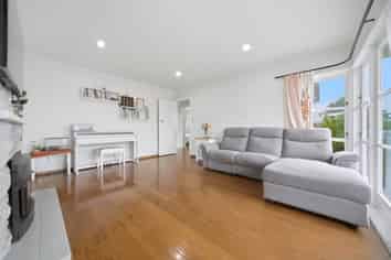 15 Wylie Avenue, Sunnynook