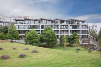 2E/22 Fleet Street, Eden Terrace