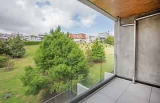 2E/22 Fleet Street, Eden Terrace