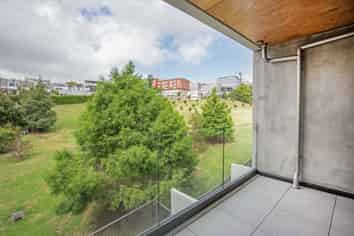 2E/22 Fleet Street, Eden Terrace