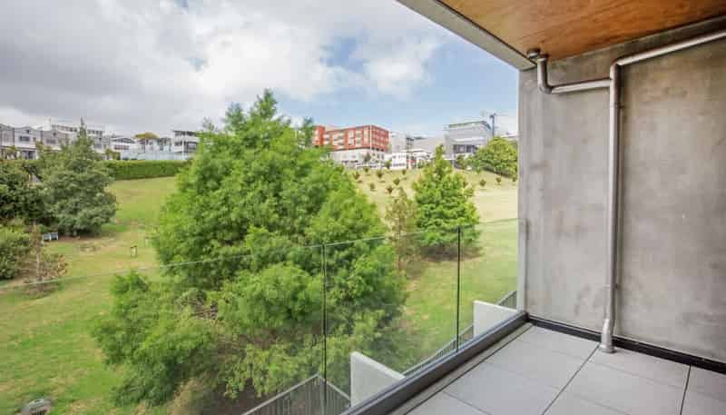 2E/22 Fleet Street, Eden Terrace