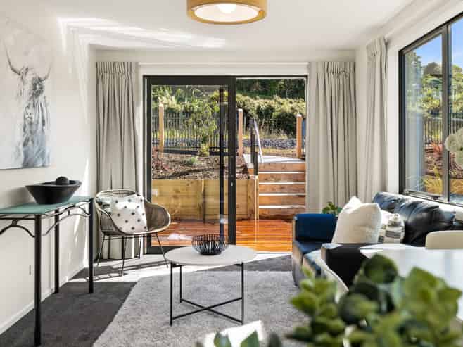 7 Parkside Avenue, Caversham