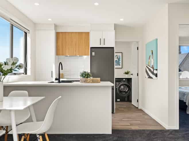 7 Parkside Avenue, Caversham