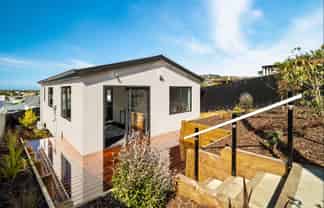 7 Parkside Avenue, Caversham