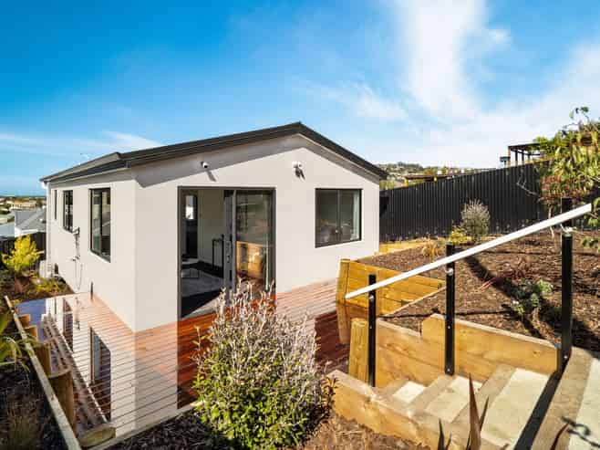 7 Parkside Avenue, Caversham