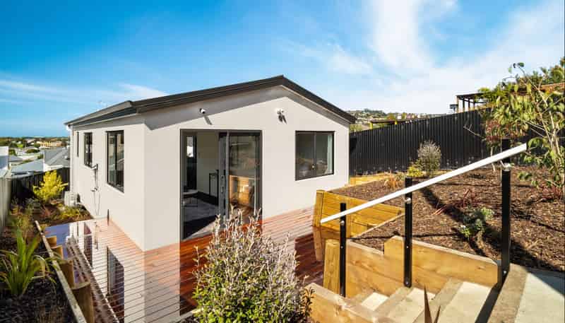 7 Parkside Avenue, Caversham