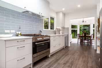 48 Homewood Crescent, Karori