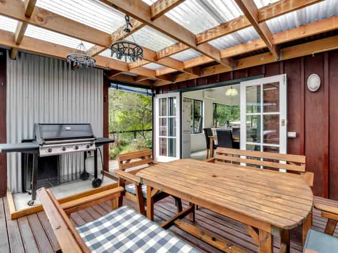 189 Wallace Road, Koputaroa