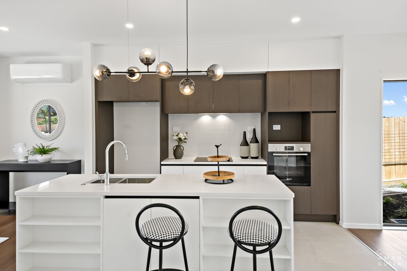 Brand New Freehold Living in Stanmore Bay - Vista 5