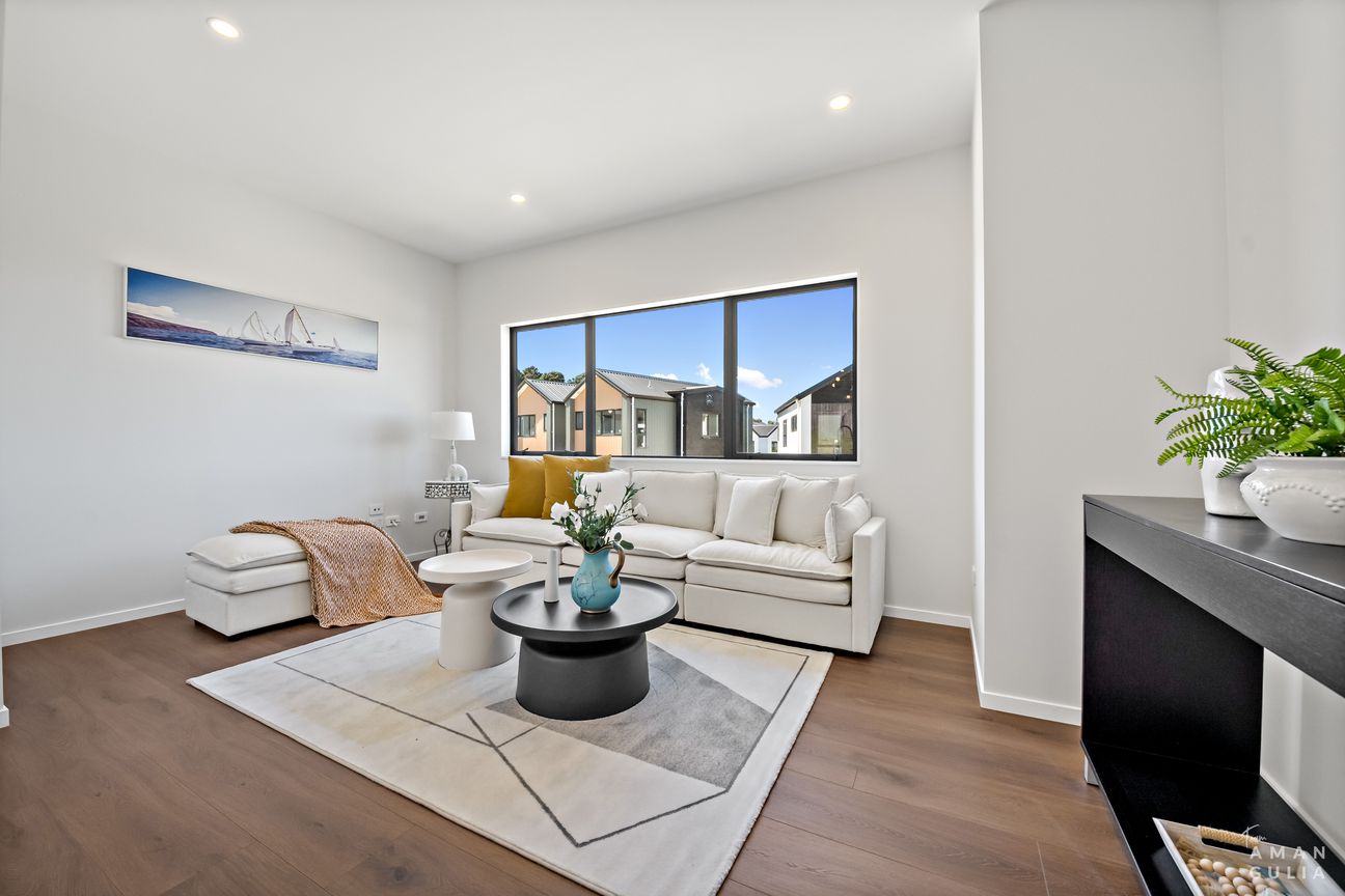 Brand New Freehold Living in Stanmore Bay - Vista 3