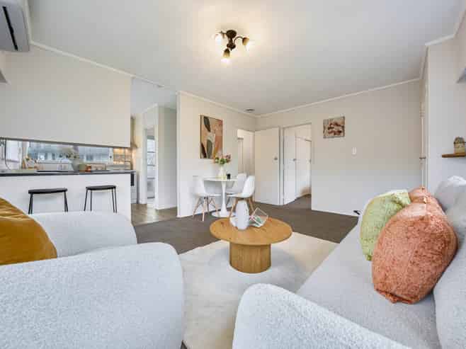 2/40 Cheval Drive, Totara Vale