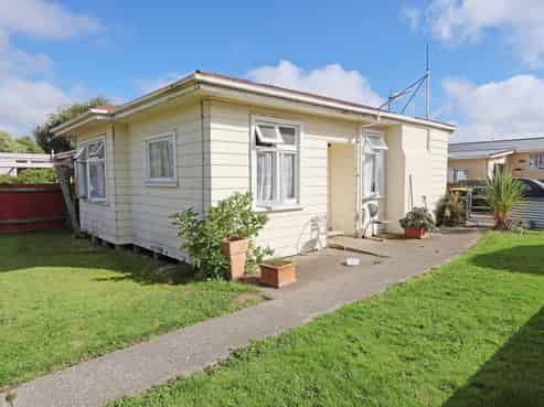 60B Tramway Road, Strathern