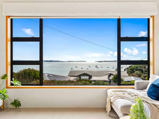 19 Alexander Road, Algies Bay