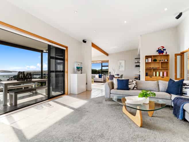 19 Alexander Road, Algies Bay