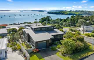 19 Alexander Road, Algies Bay