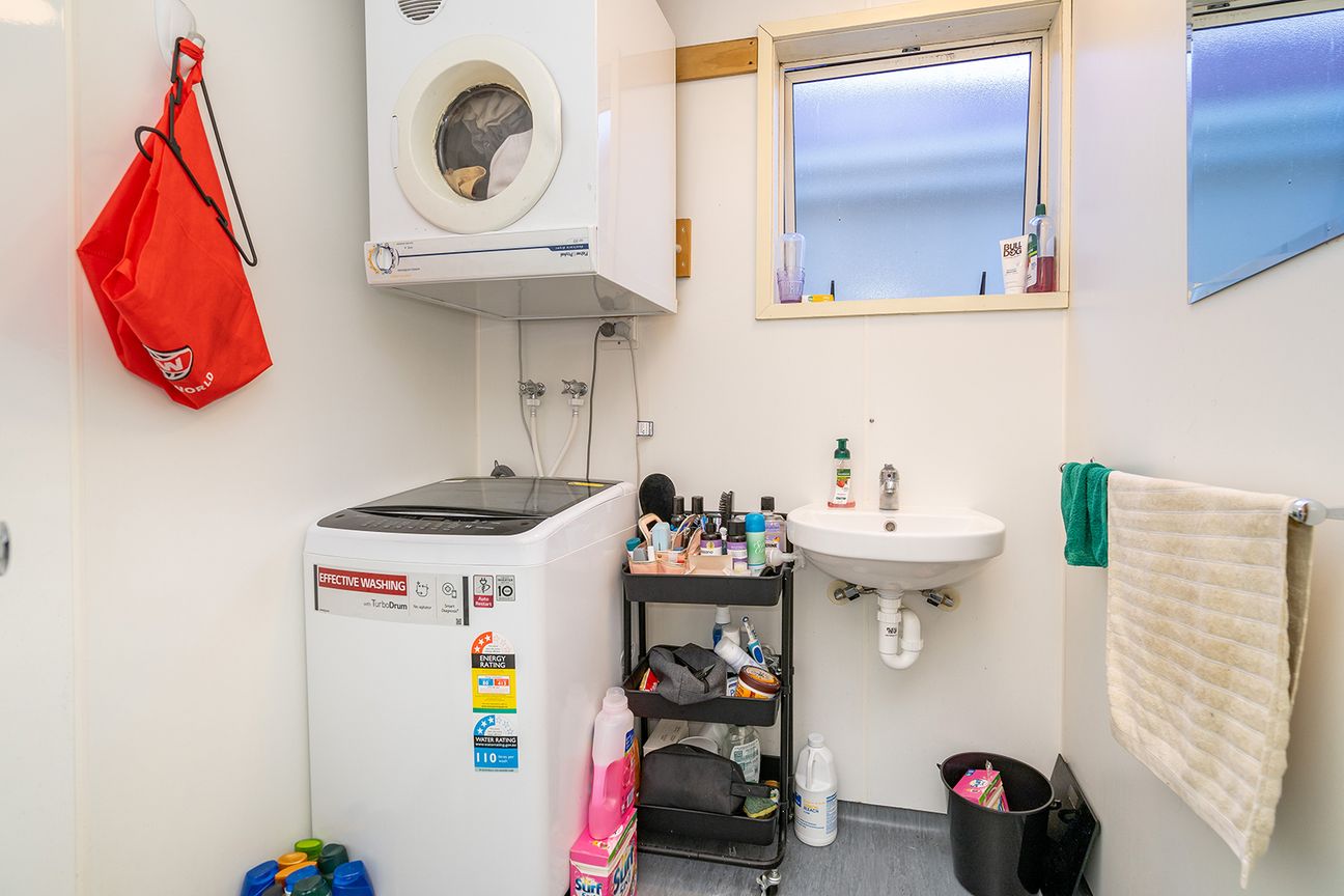 5-bedroom flat on Lovelock - Available Now - Widok 6