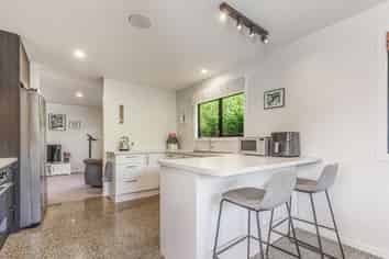 59 Sunningdale Drive, STOKE