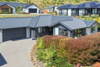 59 Sunningdale Drive, STOKE