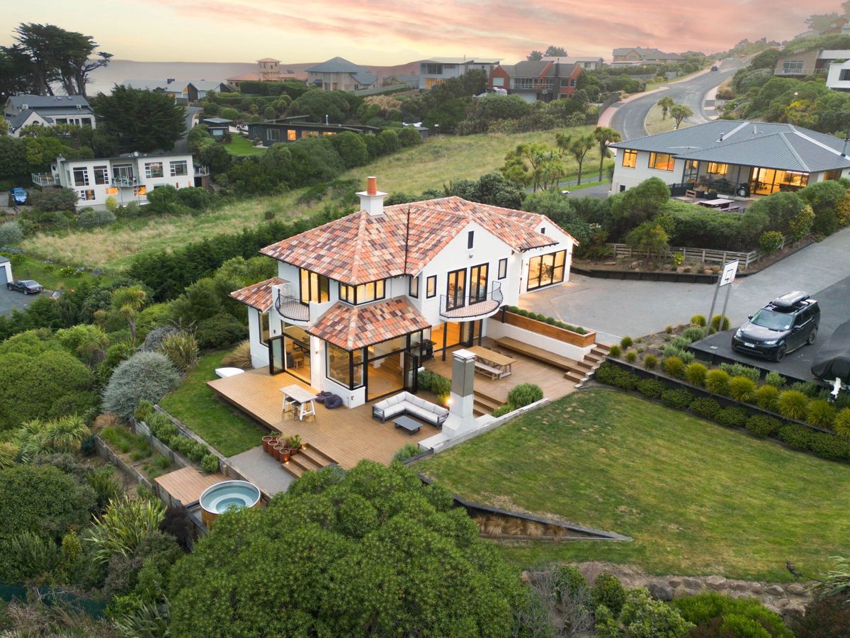 A touch of Tuscany in St Clair