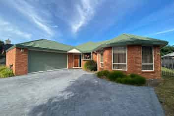 8 Waipuna Place, Rototuna