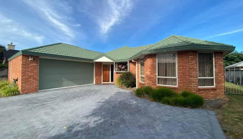 8 Waipuna Place, Rototuna
