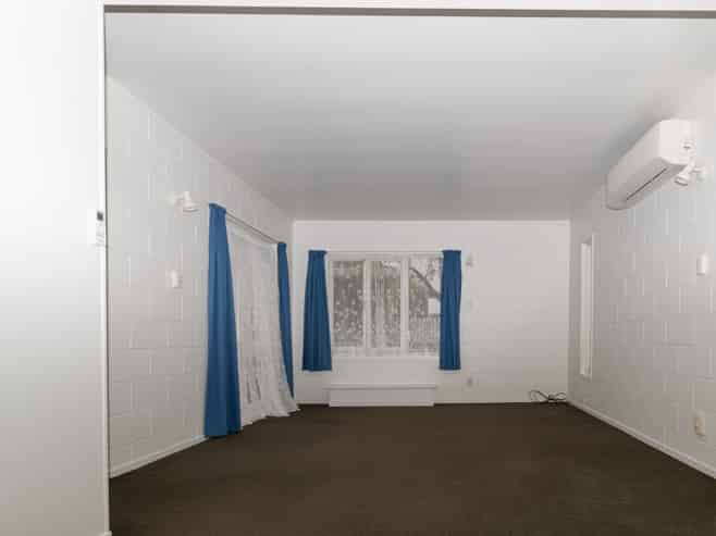 2/256 Don Buck Road, Massey