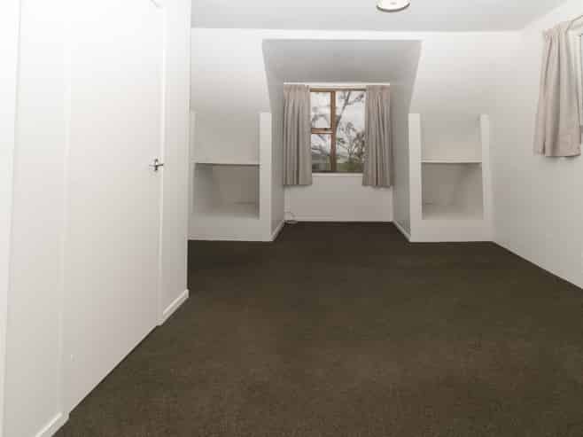 2/256 Don Buck Road, Massey