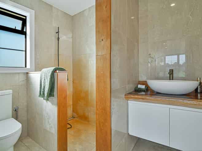 165 School Road, Clive