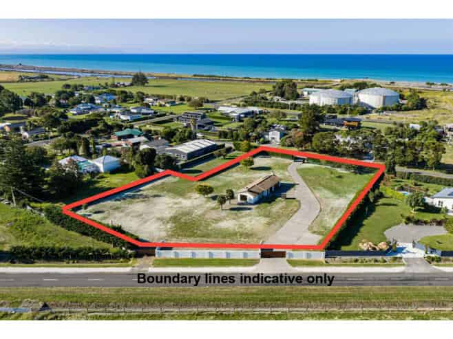 165 School Road, Clive