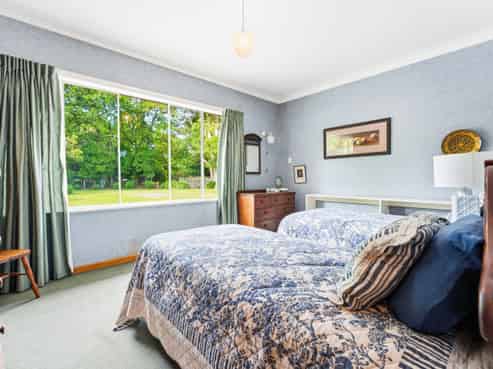 21 Riverbank Road, Okoia