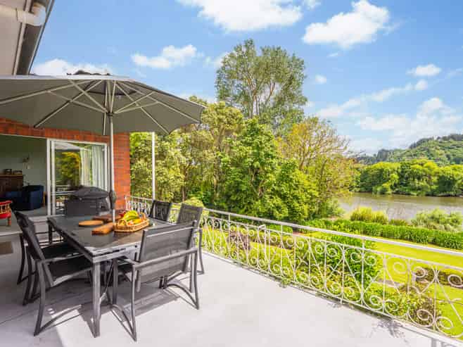 21 Riverbank Road, Okoia