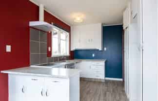 190 Maxwell Road , Redwoodtown