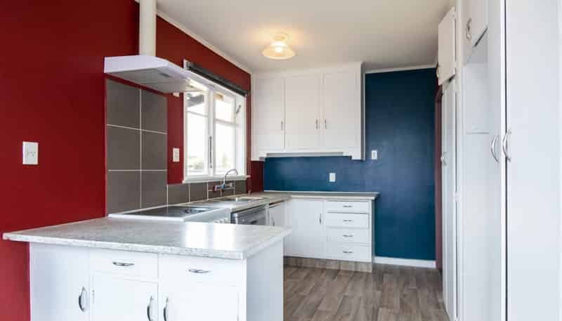 190 Maxwell Road , Redwoodtown