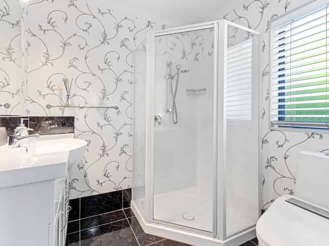 18 KO PLACE, Pyes Pa