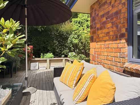 18 KO PLACE, Pyes Pa