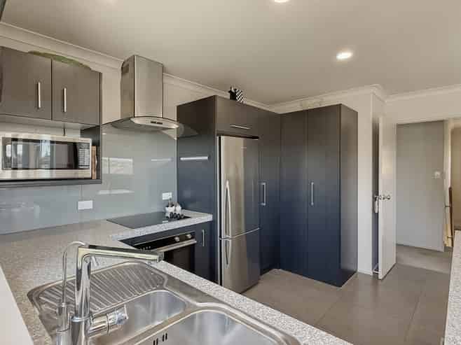 18 KO PLACE, Pyes Pa