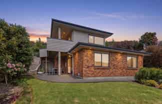 18 KO PLACE, Pyes Pa